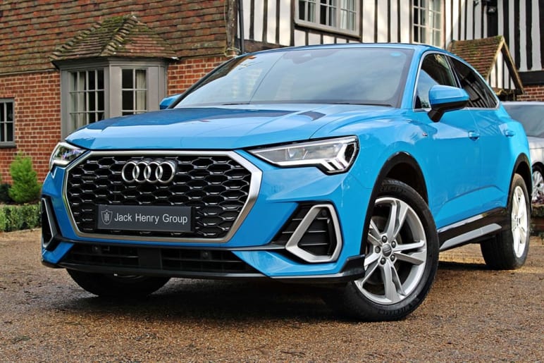 AUDI Q3