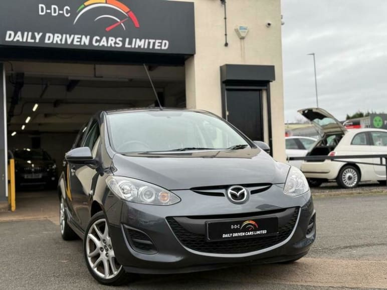 MAZDA 2