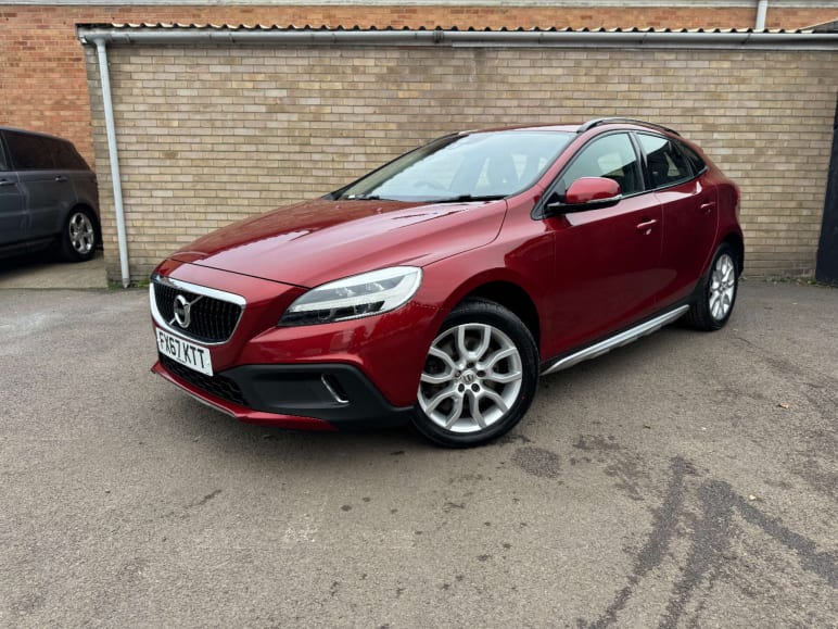 VOLVO V40