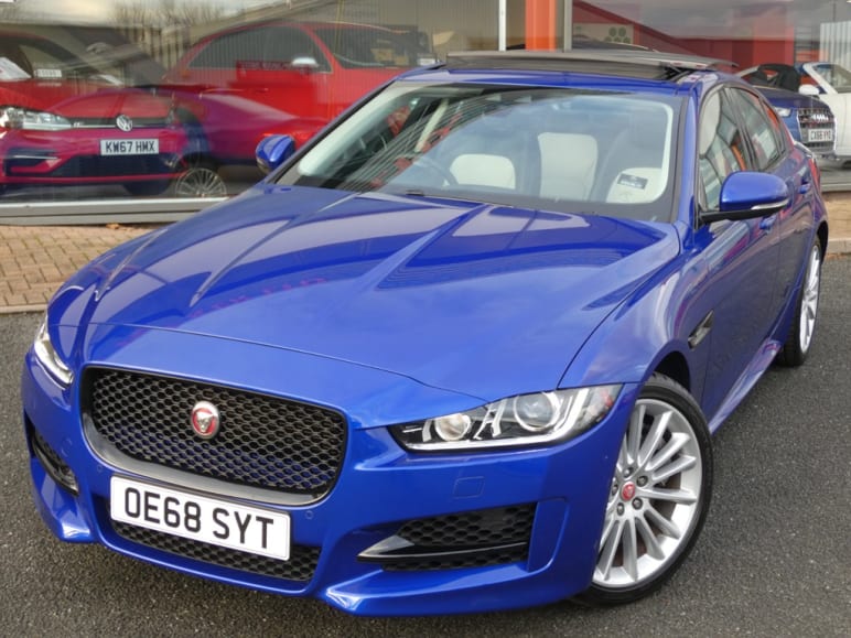 JAGUAR XE