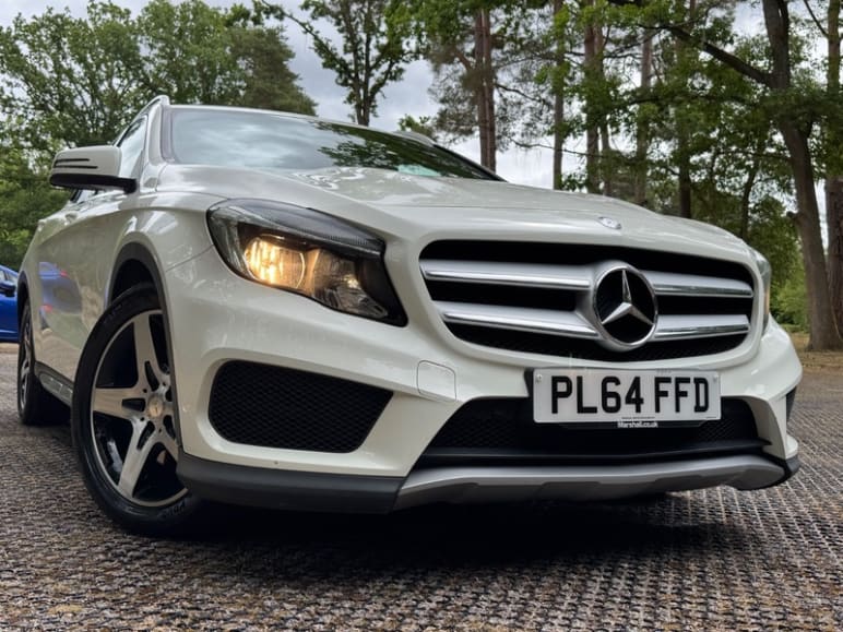 MERCEDES-BENZ GLA