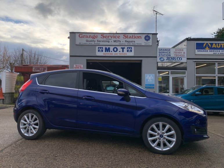FORD FIESTA