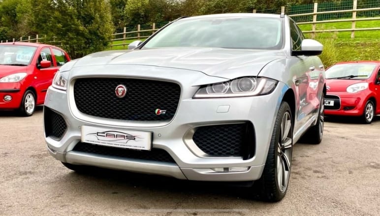 JAGUAR F-PACE
