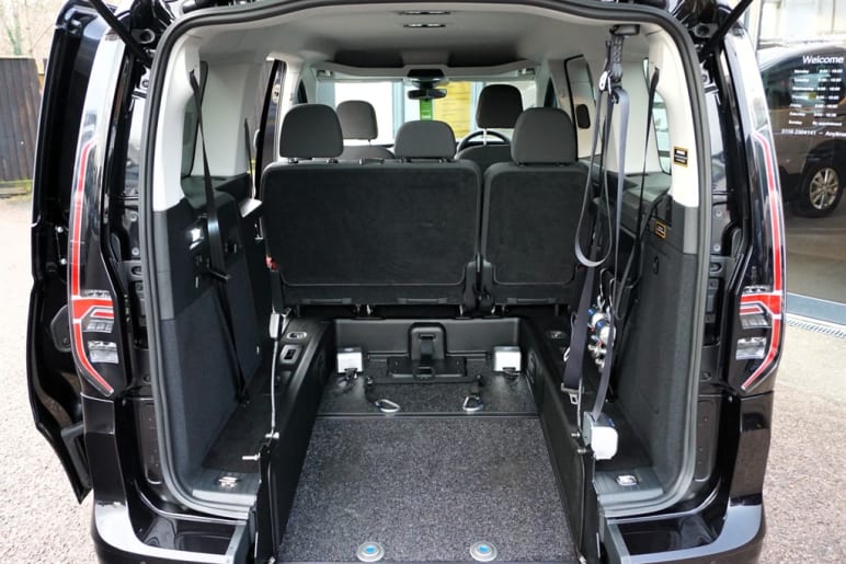MAXI C20 LIFE TDI Automatic, Disabled, Wheelchair Accessible vehicle, WAV.