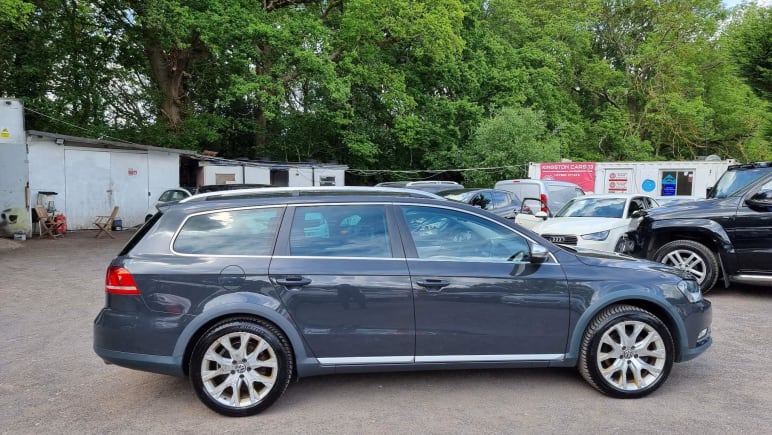 VOLKSWAGEN PASSAT ALLTRACK