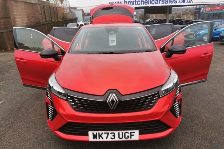 RENAULT CLIO