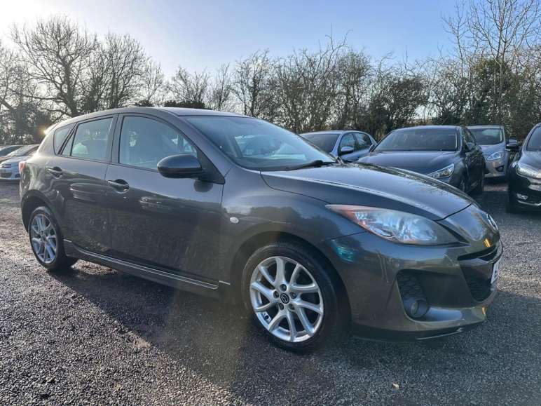 MAZDA 3