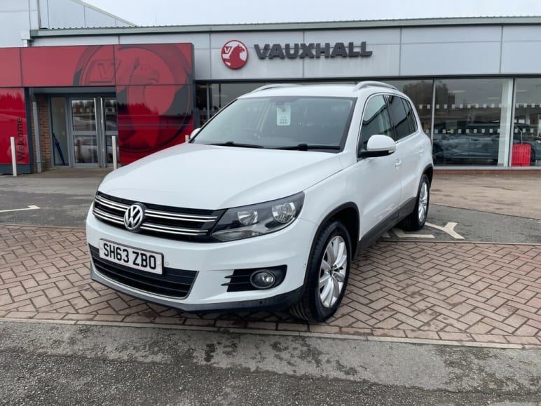 VOLKSWAGEN TIGUAN