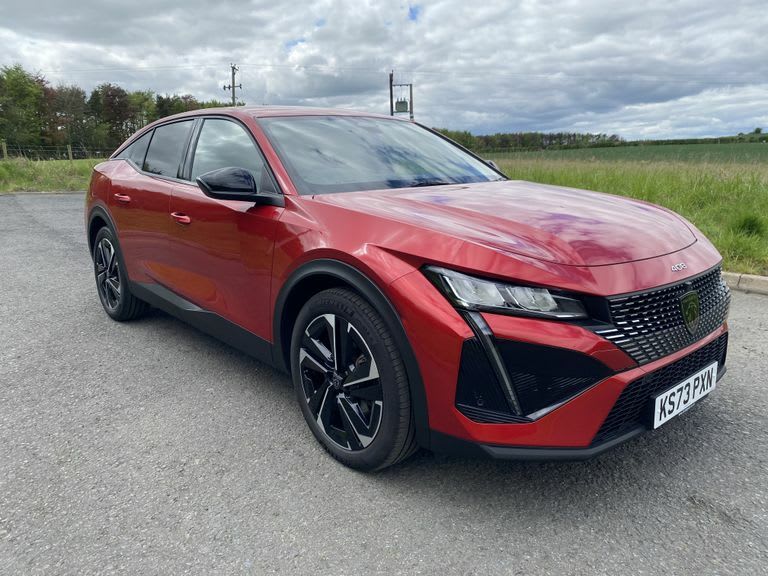 PEUGEOT 408
