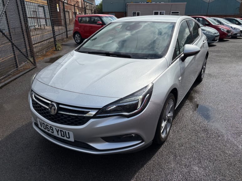 VAUXHALL ASTRA