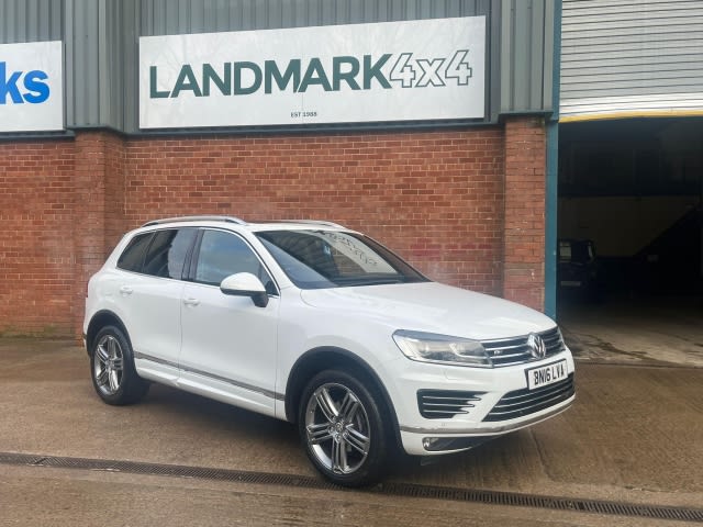 VOLKSWAGEN TOUAREG
