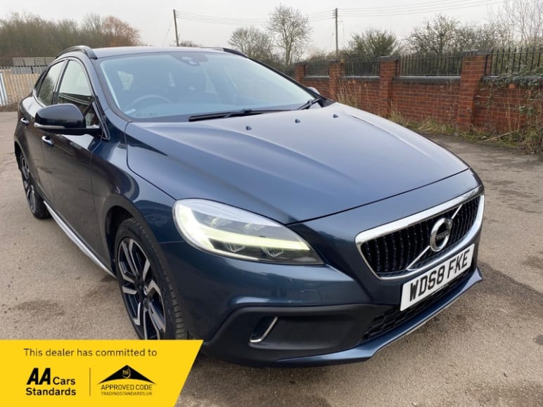 VOLVO V40