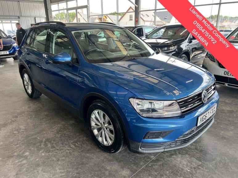 VOLKSWAGEN TIGUAN