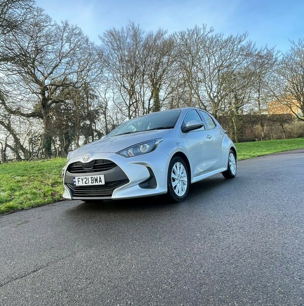 TOYOTA YARIS