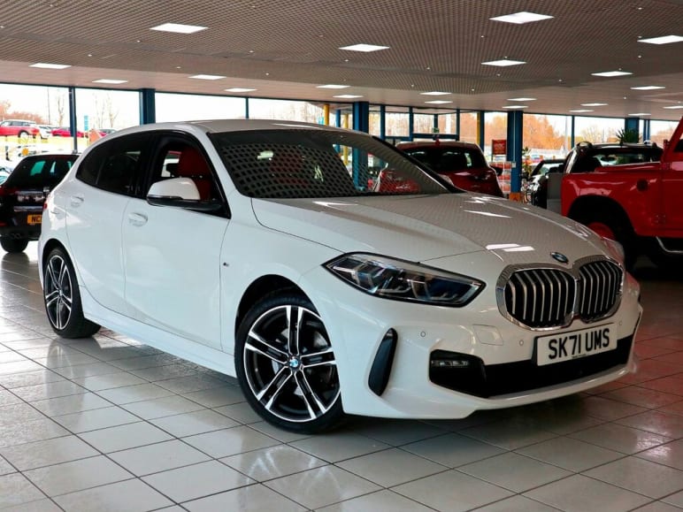 BMW 1 SERIES