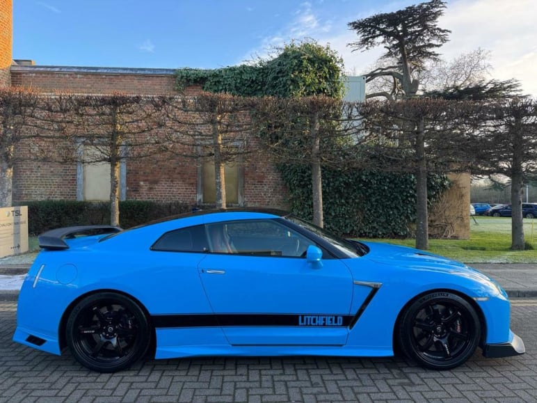 Nissan GT-R