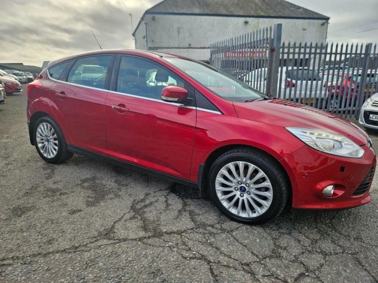 FORD FOCUS