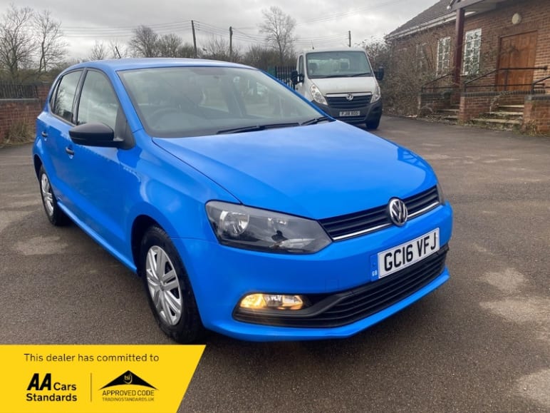 VOLKSWAGEN POLO