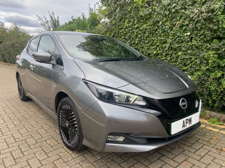 NISSAN LEAF