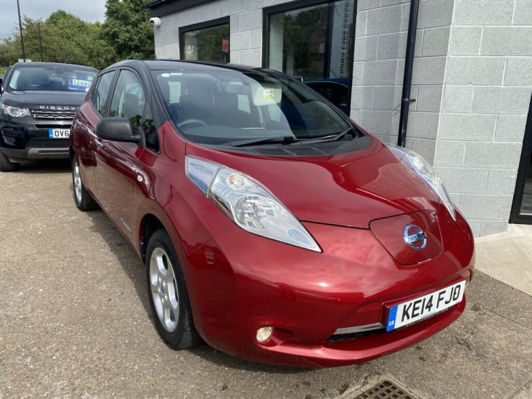 NISSAN LEAF