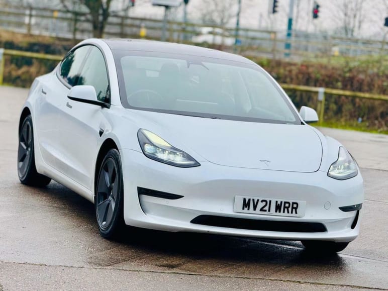 TESLA MODEL 3