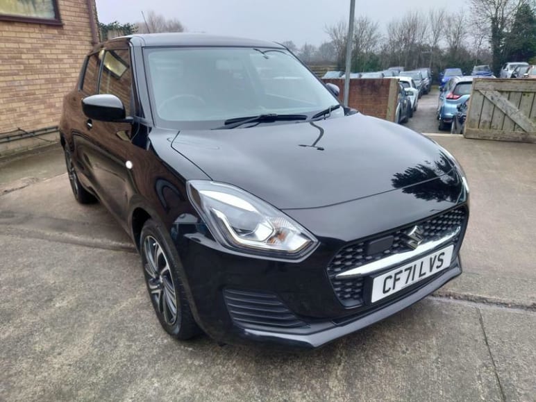 SUZUKI SWIFT