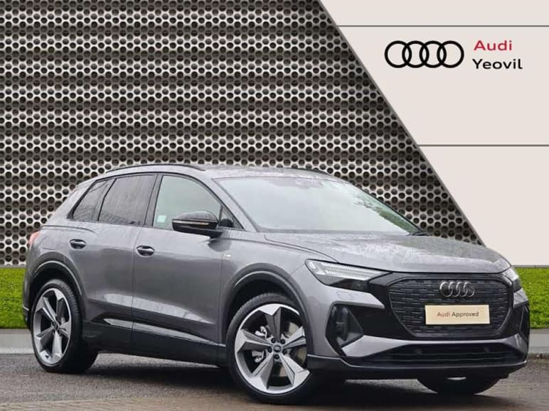 AUDI Q4