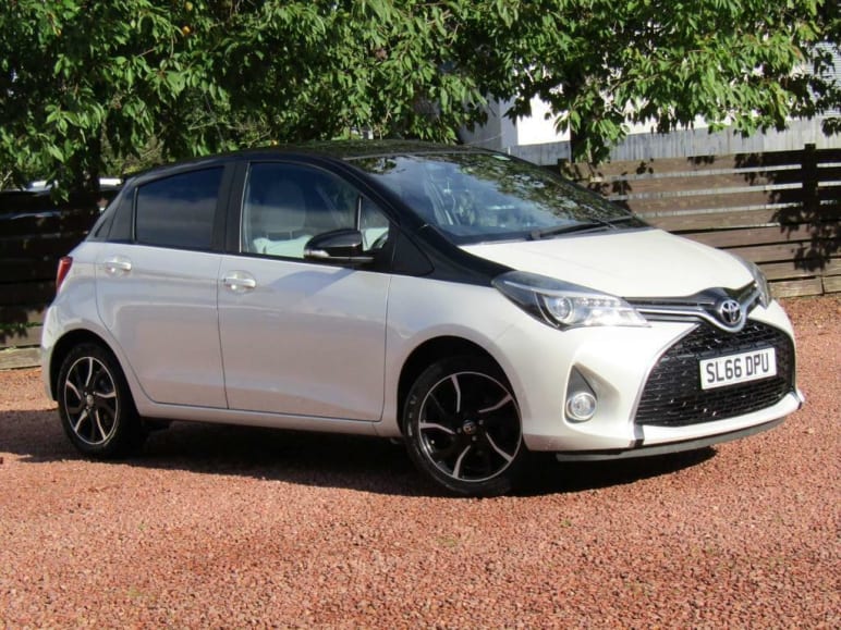 TOYOTA YARIS