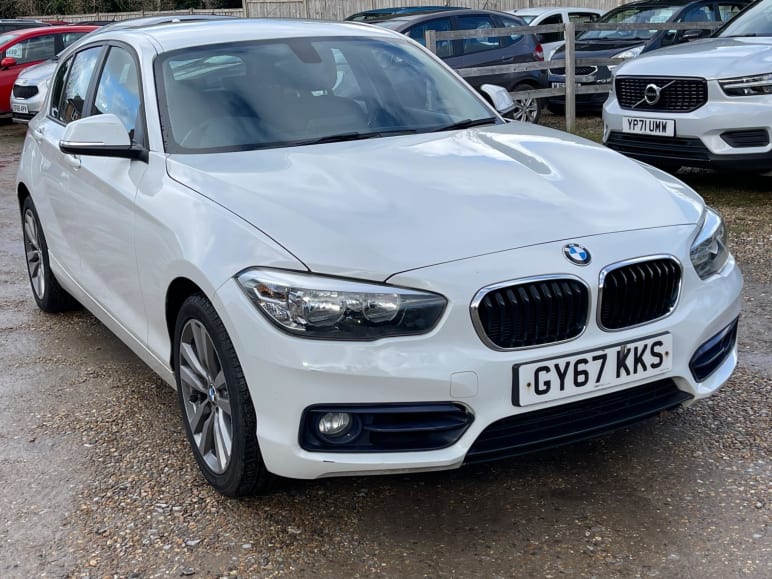 BMW 1 SERIES