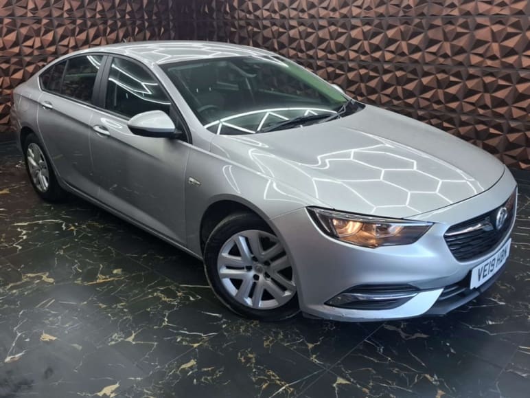VAUXHALL INSIGNIA