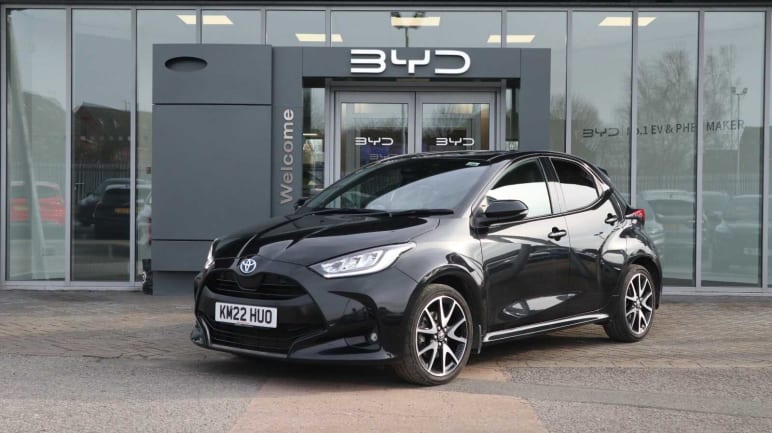 TOYOTA YARIS
