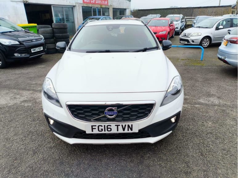 VOLVO V40