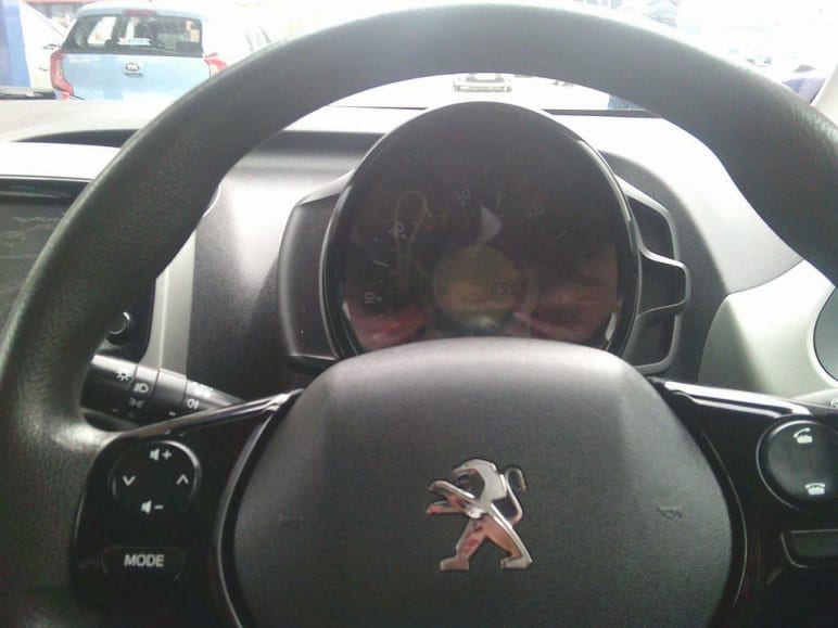 PEUGEOT 108