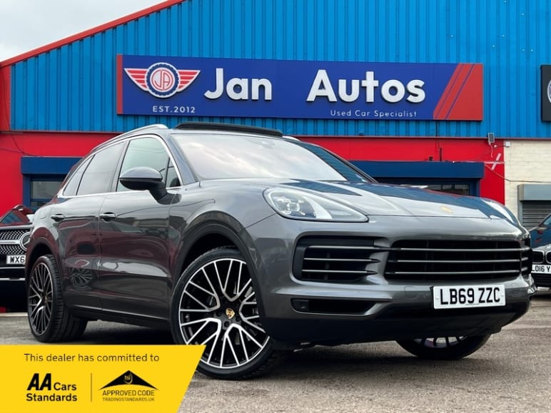 PORSCHE CAYENNE