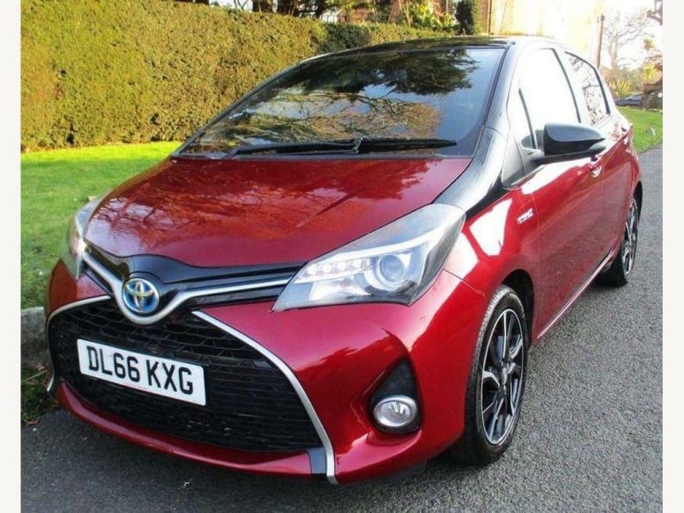 TOYOTA YARIS