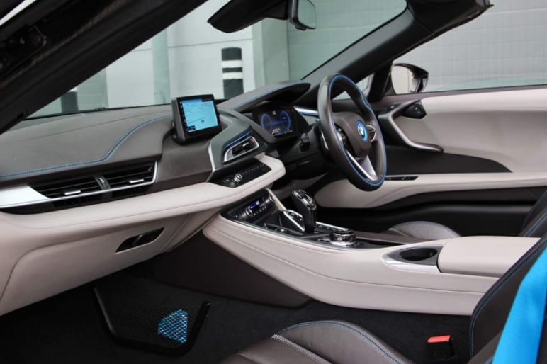 1.5 I8 ROADSTER 2d 369 BHP