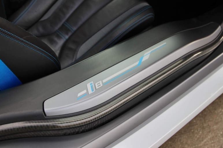 1.5 I8 ROADSTER 2d 369 BHP
