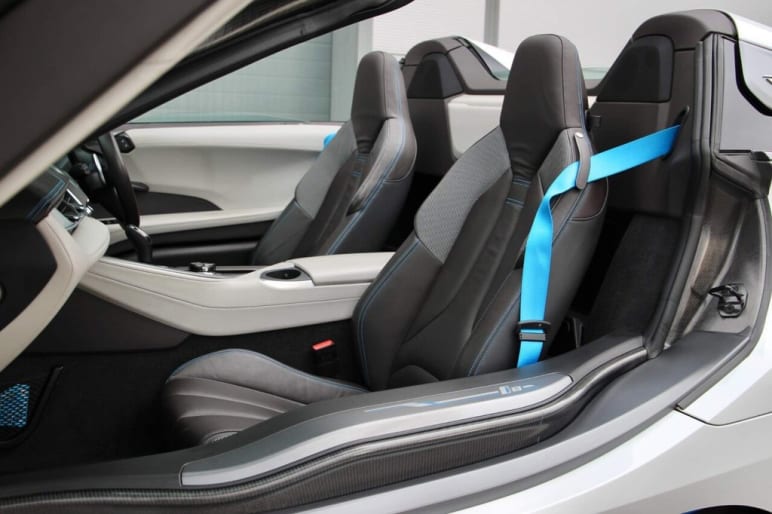 1.5 I8 ROADSTER 2d 369 BHP