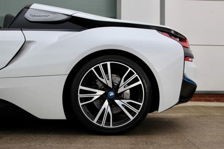 1.5 I8 ROADSTER 2d 369 BHP