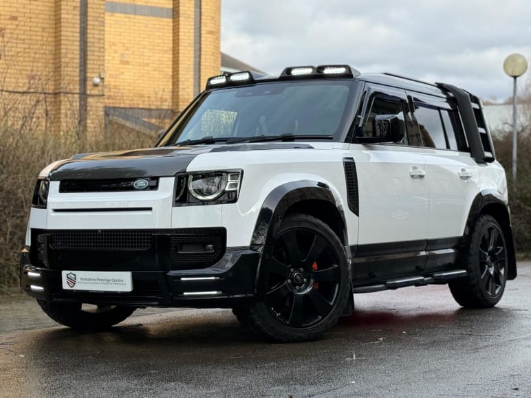 LAND ROVER DEFENDER