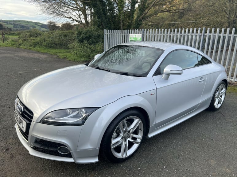AUDI TT
