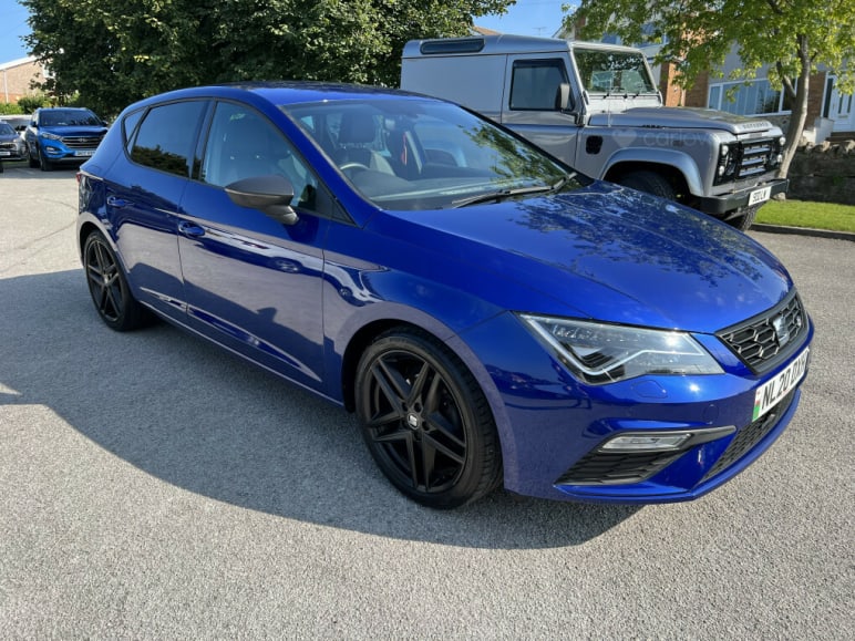 SEAT LEON
