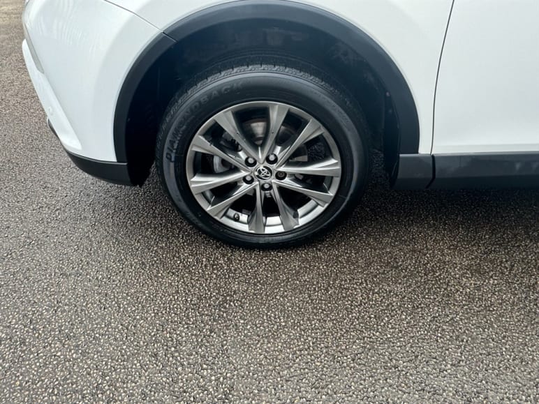 2.0 D-4D Excel SUV 5dr Diesel Manual Euro 6 (s/s) (143 ps)
