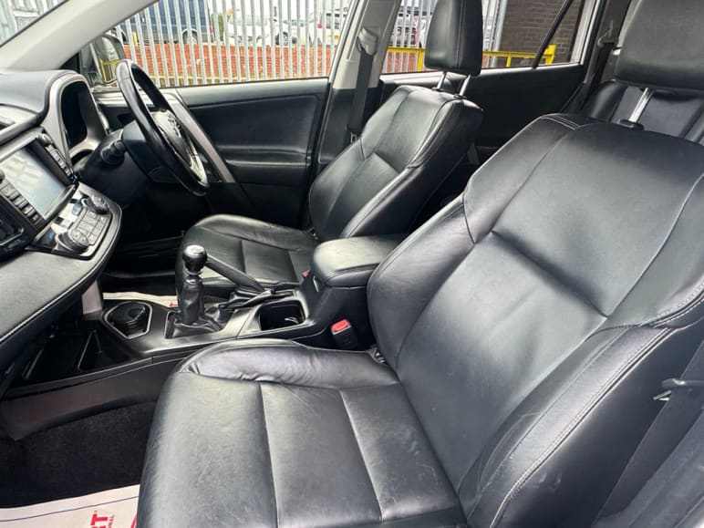 2.0 D-4D Excel SUV 5dr Diesel Manual Euro 6 (s/s) (143 ps)