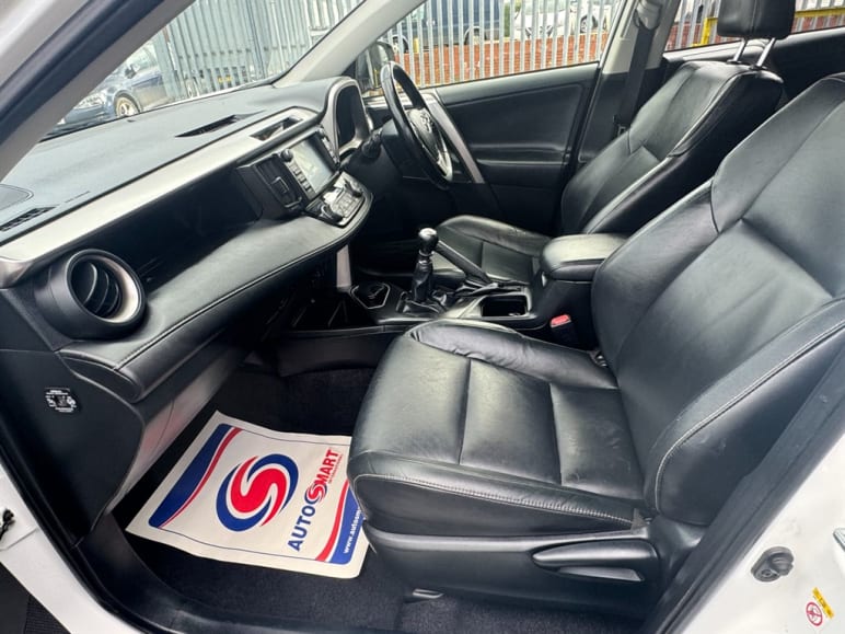 2.0 D-4D Excel SUV 5dr Diesel Manual Euro 6 (s/s) (143 ps)