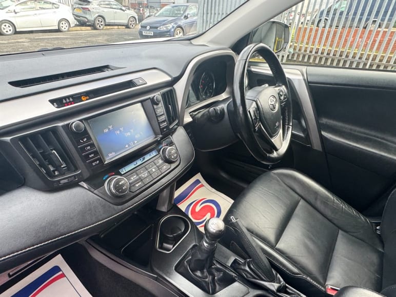 2.0 D-4D Excel SUV 5dr Diesel Manual Euro 6 (s/s) (143 ps)