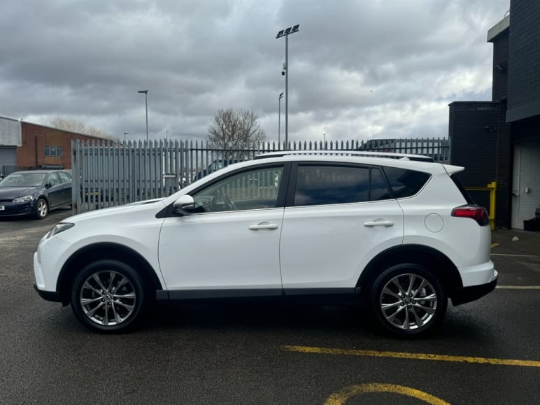 2.0 D-4D Excel SUV 5dr Diesel Manual Euro 6 (s/s) (143 ps)