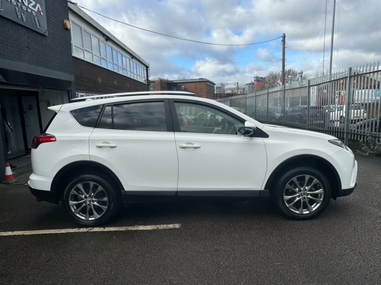 2.0 D-4D Excel SUV 5dr Diesel Manual Euro 6 (s/s) (143 ps)