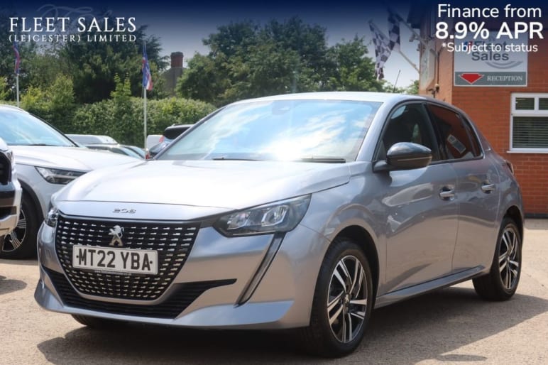 PEUGEOT 208