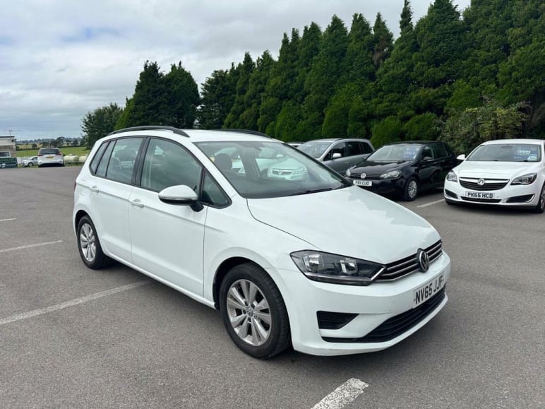 Volkswagen Golf Sv